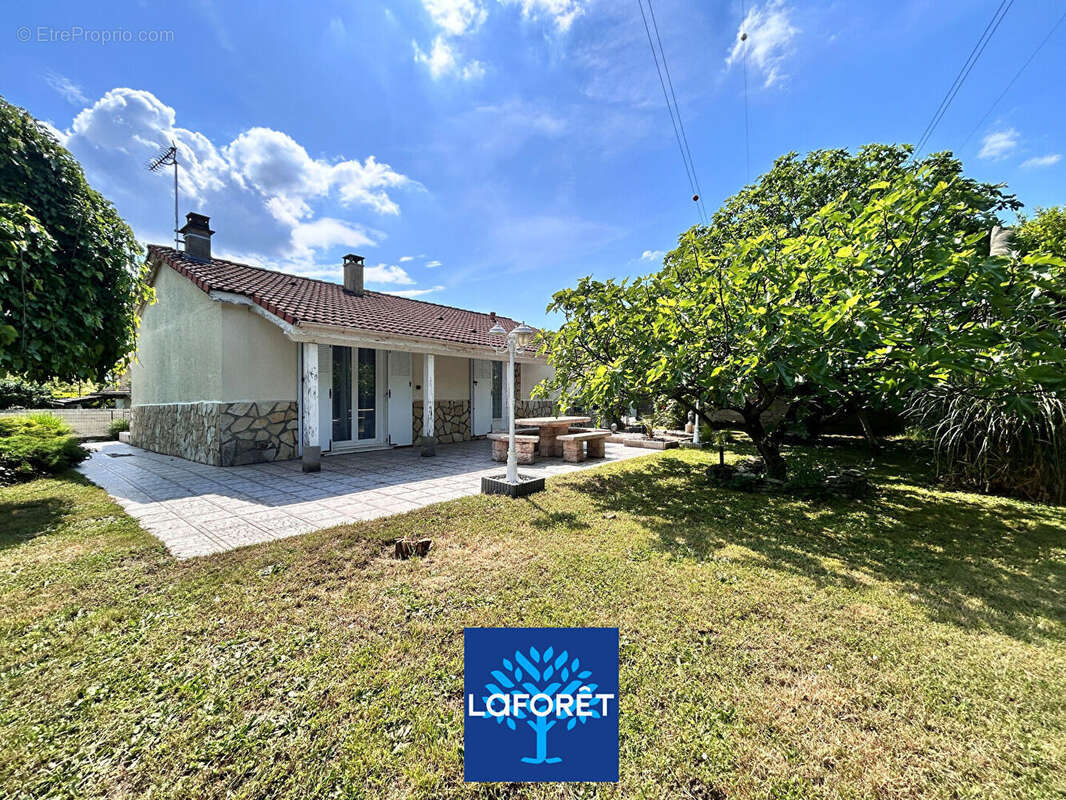 Maison à SAINT-LAURENT-DE-MURE