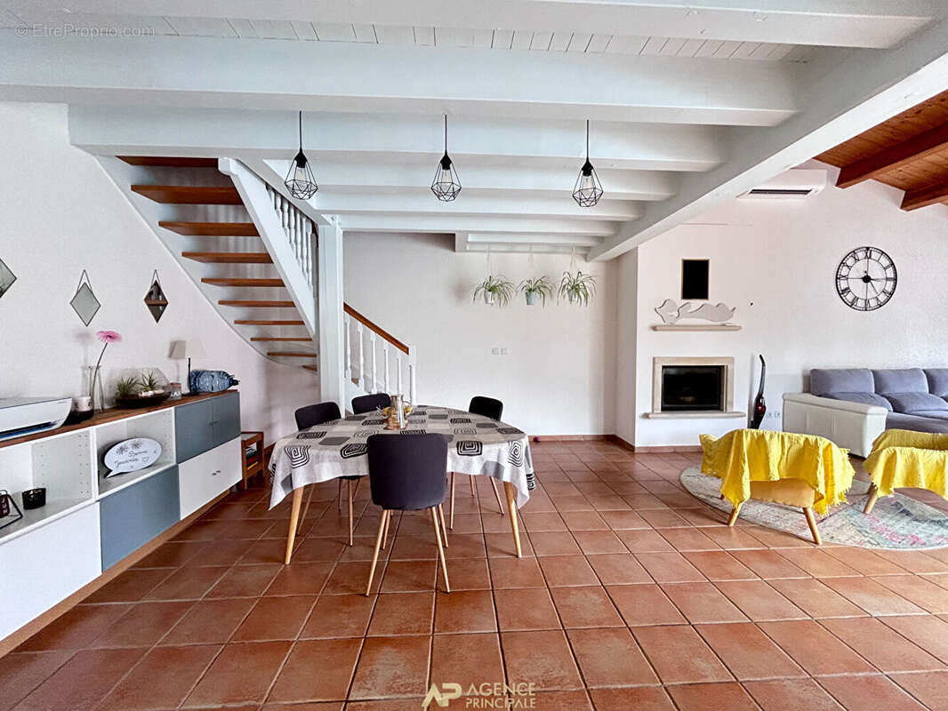 Maison familiale - 142m2 - piscine - Puilboreau - photo 6