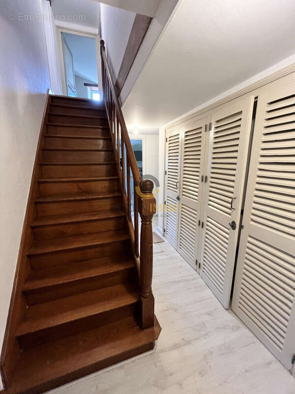 Maison à MONCOUTANT