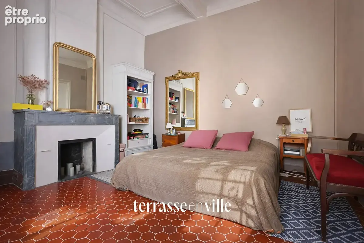La ciotat   centre historique - grand duplex - t9 - 192 m2   5 ch - parcelle 350m2 - parking - 1 200 000€ - photo 23