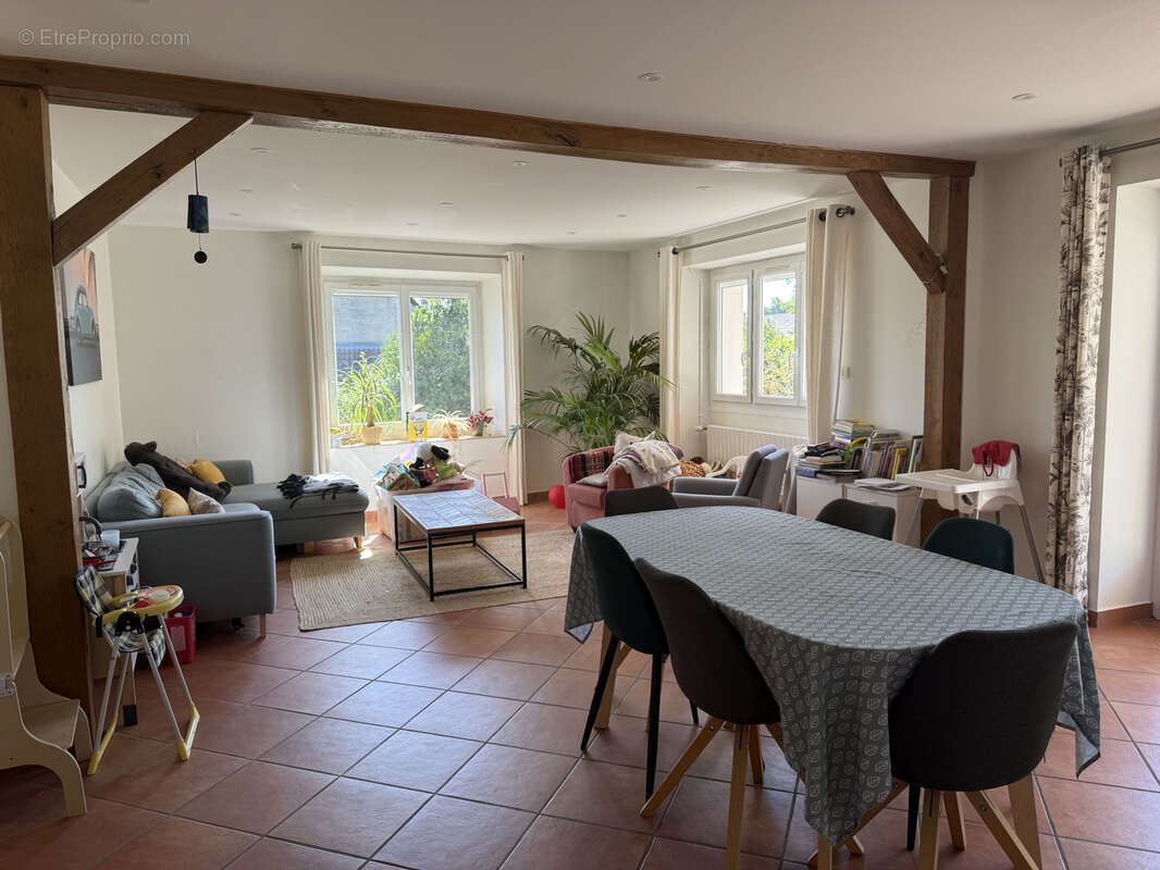 Maison à THAUVENAY