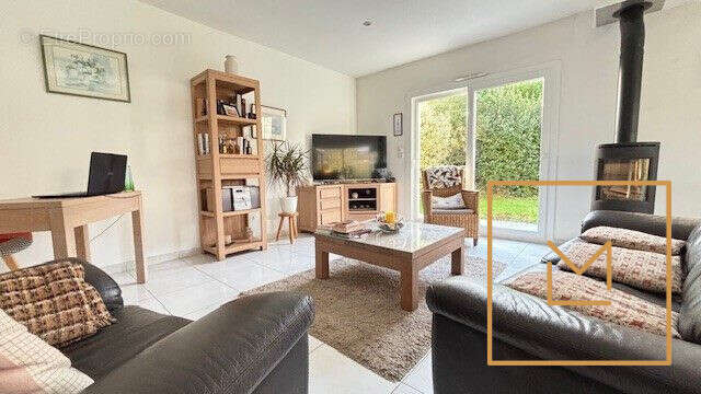 Maison à BREVILLE-LES-MONTS