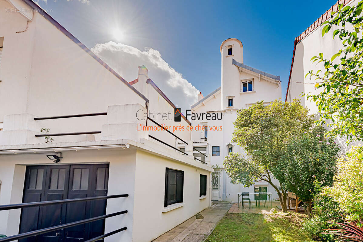 Maison à L&#039;HAY-LES-ROSES