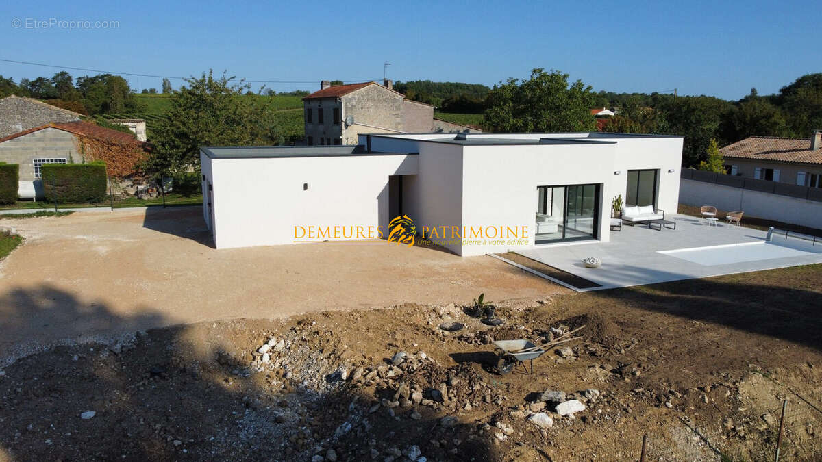 Maison à TROIS-PALIS