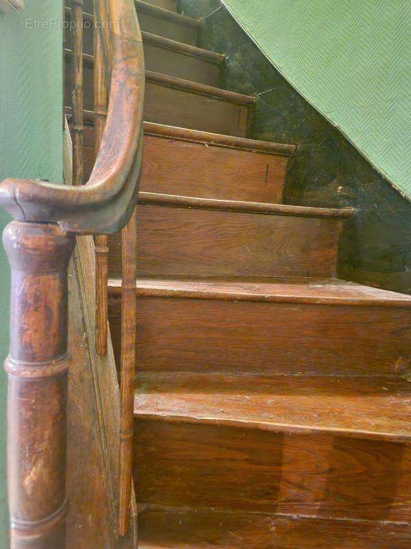 Maison à MONTFORT-LE-GESNOIS