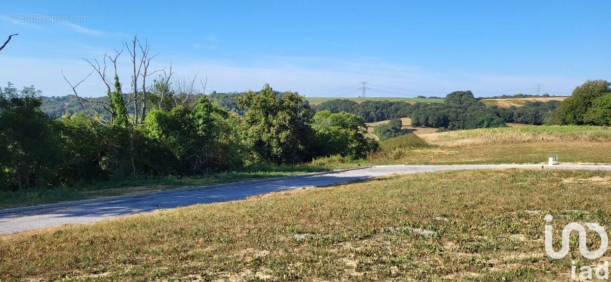 Photo 1 - Terrain à SERRES-SAINTE-MARIE