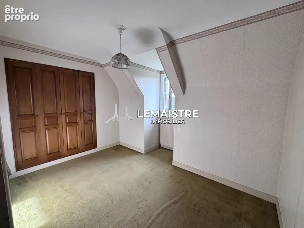 Maison à vendre - Goderville  centre- 120 m² - 5 chambres - Vie de plain-pied - Sous-sol - DPE D - photo 18