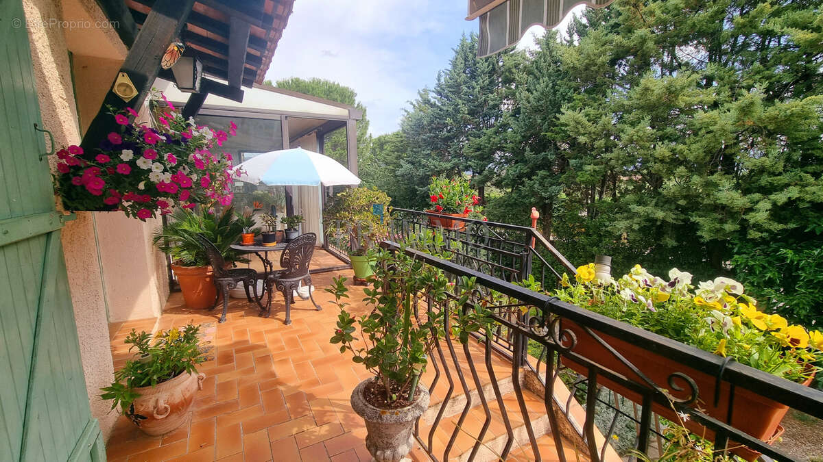 Maison à LE MUY