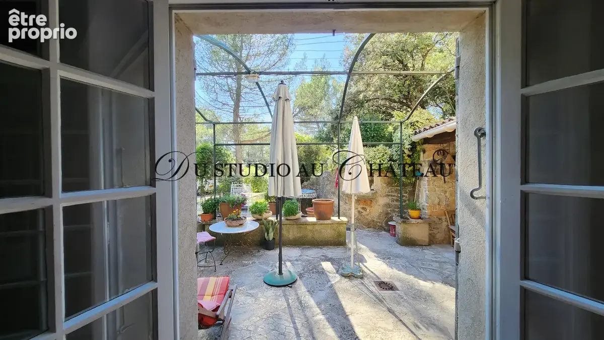 Aix en Provence, belle bastide traditionnelle avec garage sur  5000M2 sans vis-à-vis, la campagne à la ville - photo 15