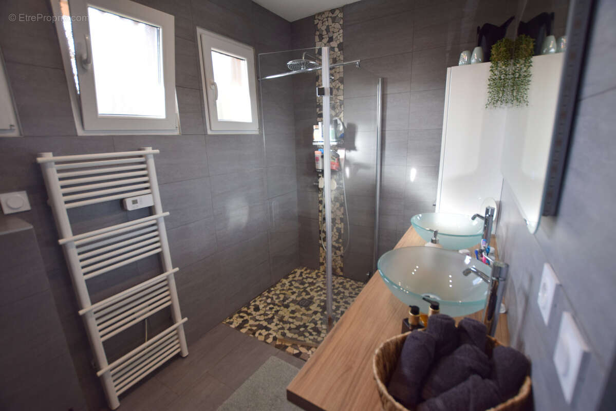 Maison à GRAND-CHARMONT