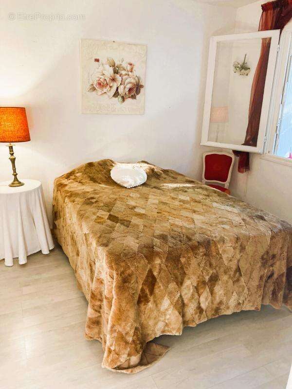 Appartement à SIX-FOURS-LES-PLAGES