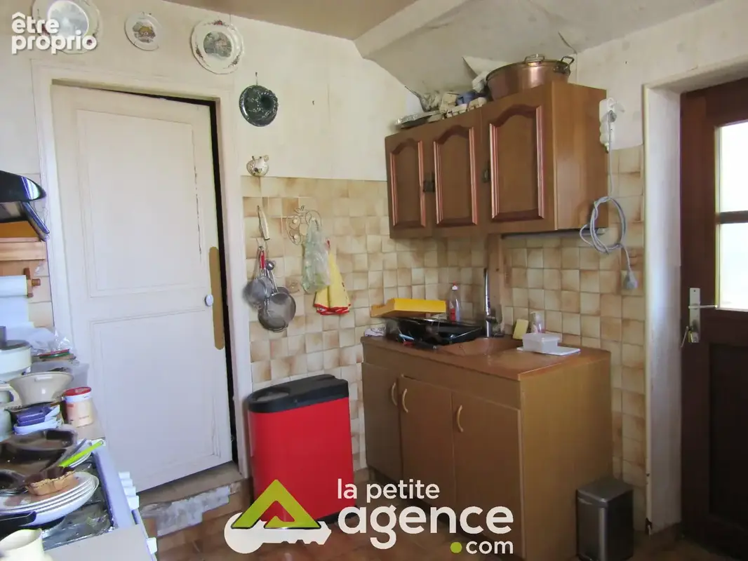 Maison 3 pièces 83 m² à vendre à La Chapelle-Hugon (18150) - photo 4