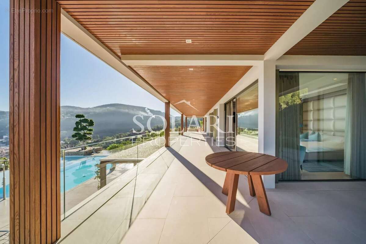 Maison à THEOULE-SUR-MER