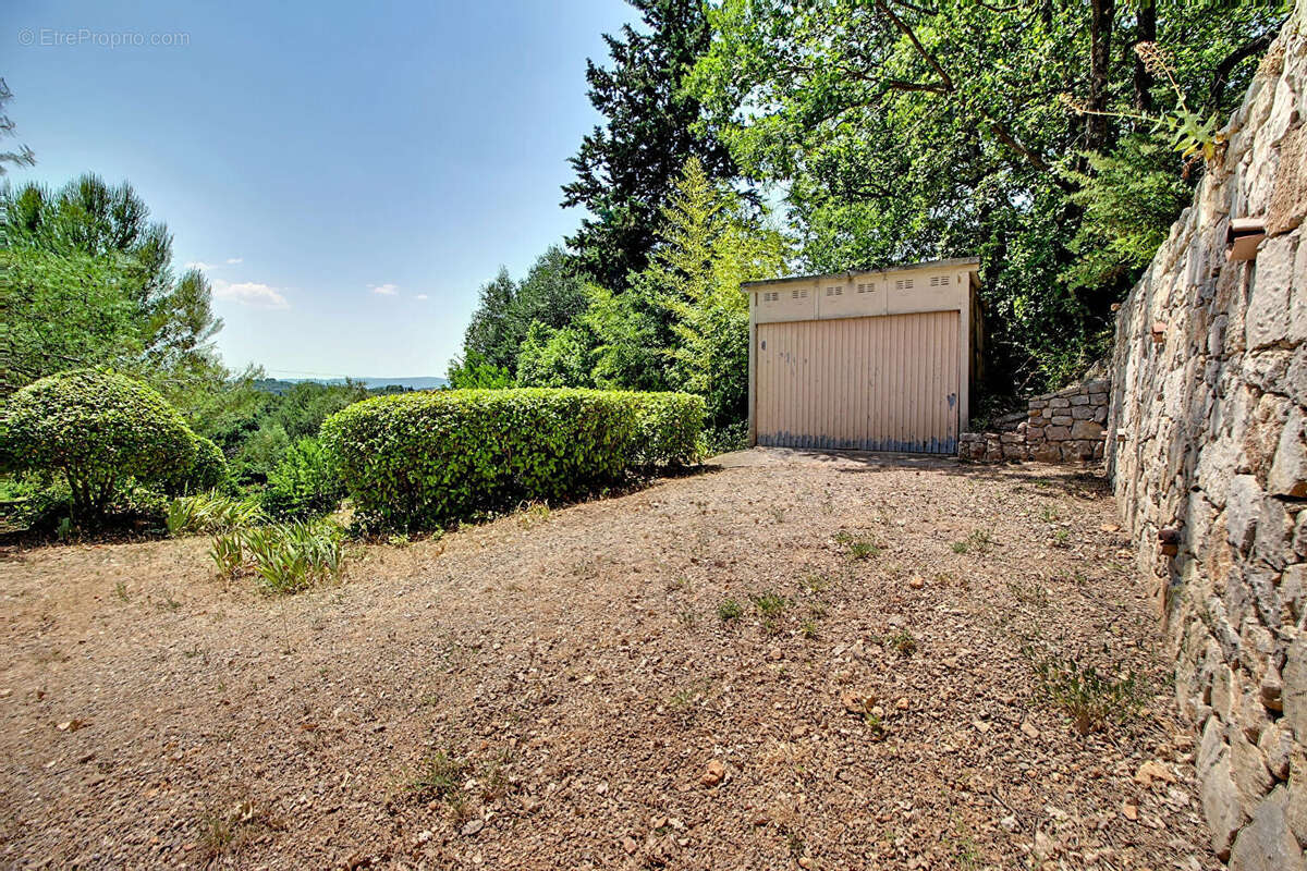 À vendre en exclusivité - lorgues - maison à fort potentiel de 83m²  avec une vue dominante et très grand garage 65m² - photo 20