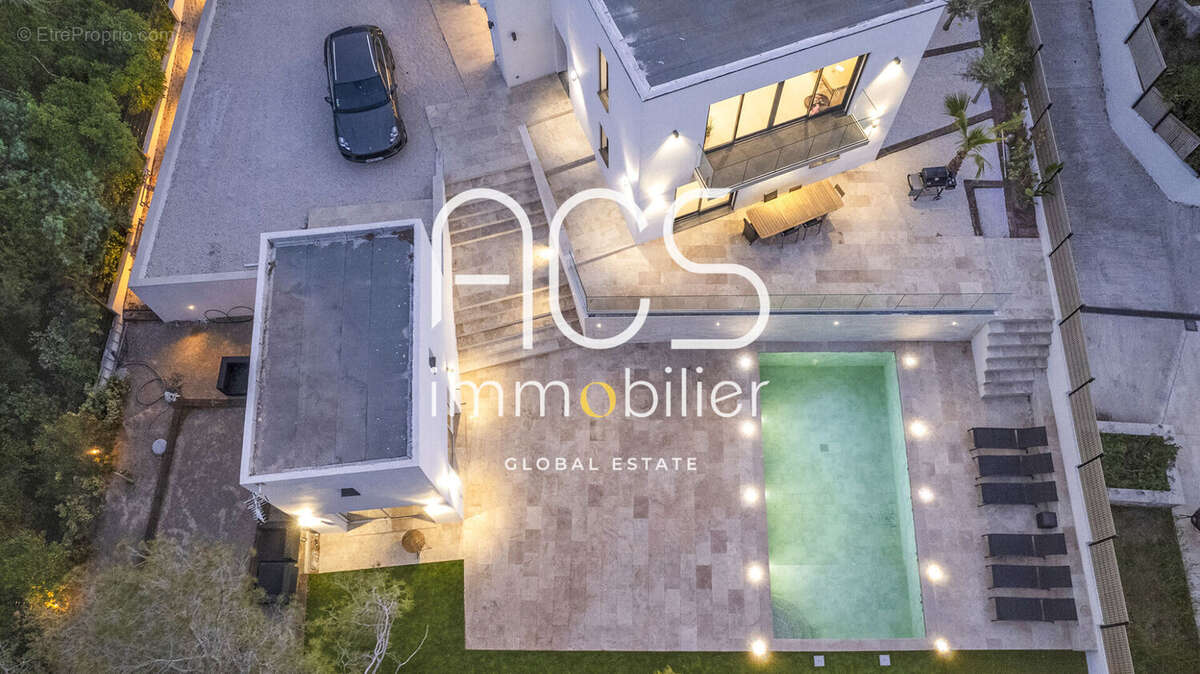 Vente Villa contemporaine d'exception 7 pièces Saint-Raphaël - photo 2