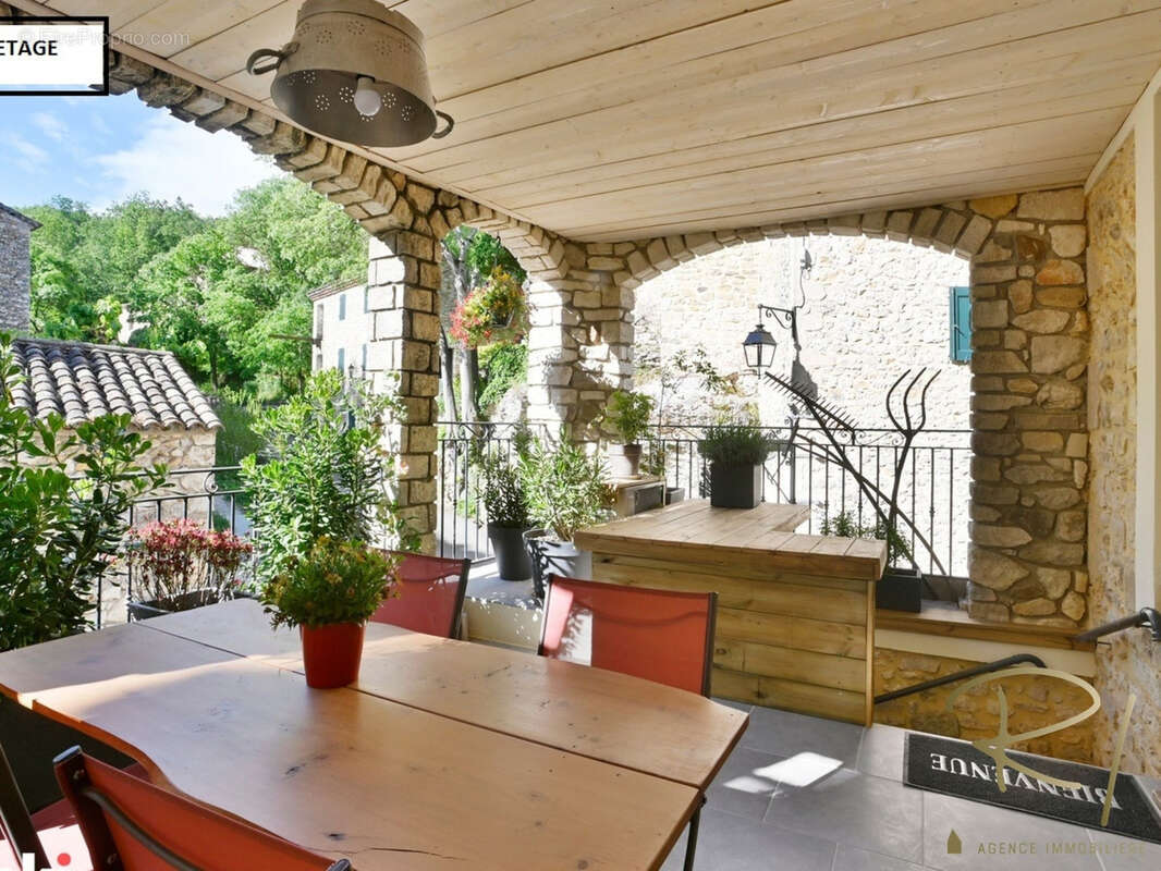 Maison de village avec deux appartements et terrasses - photo 2