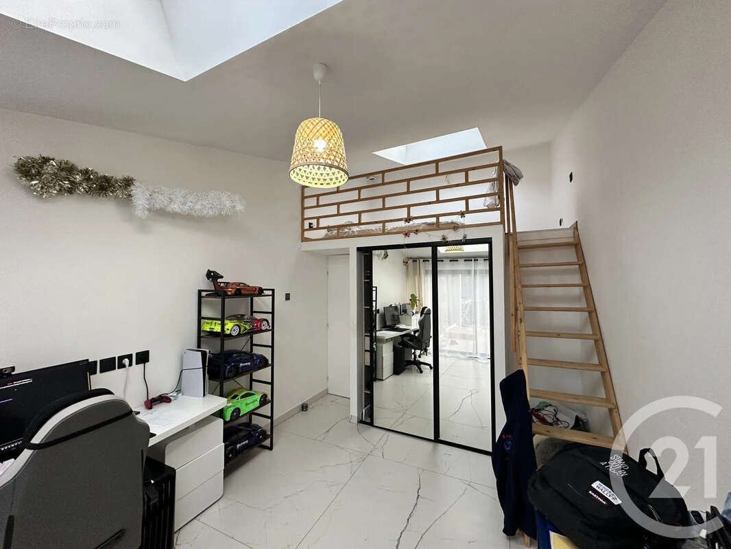 Maison à SAINT-MAUR-DES-FOSSES