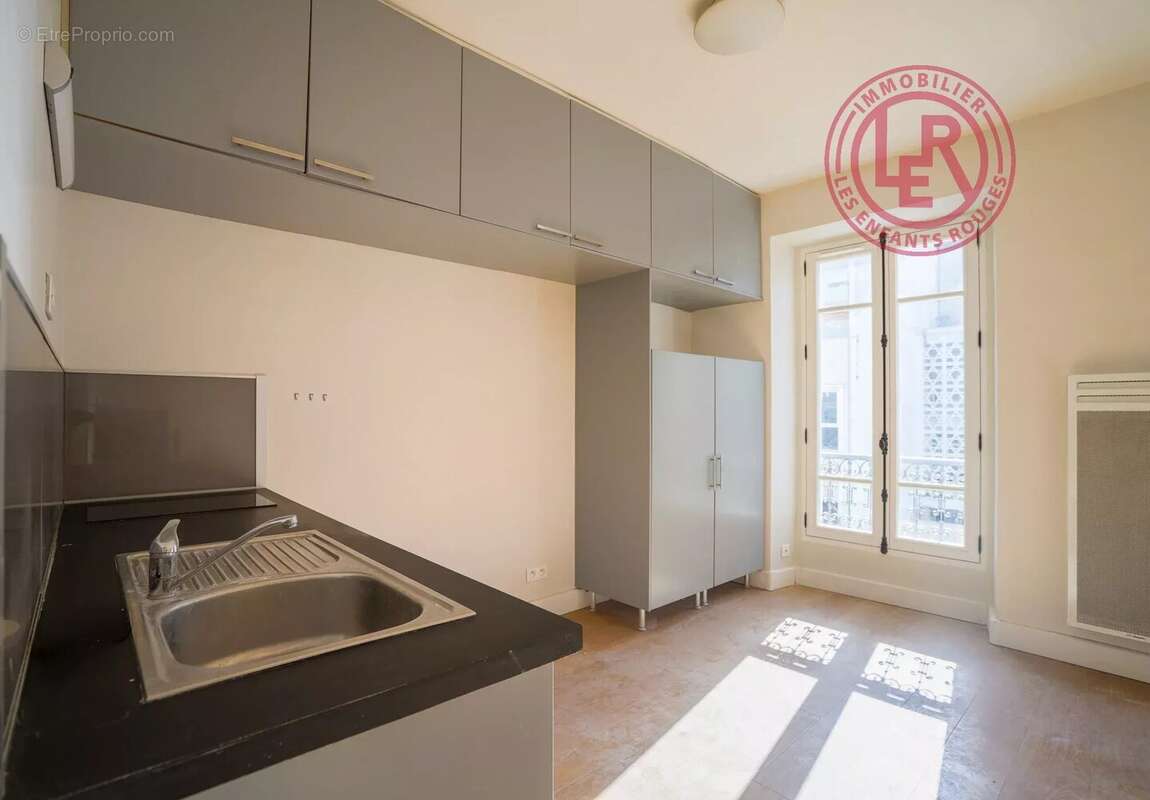 Appartement à PARIS-11E