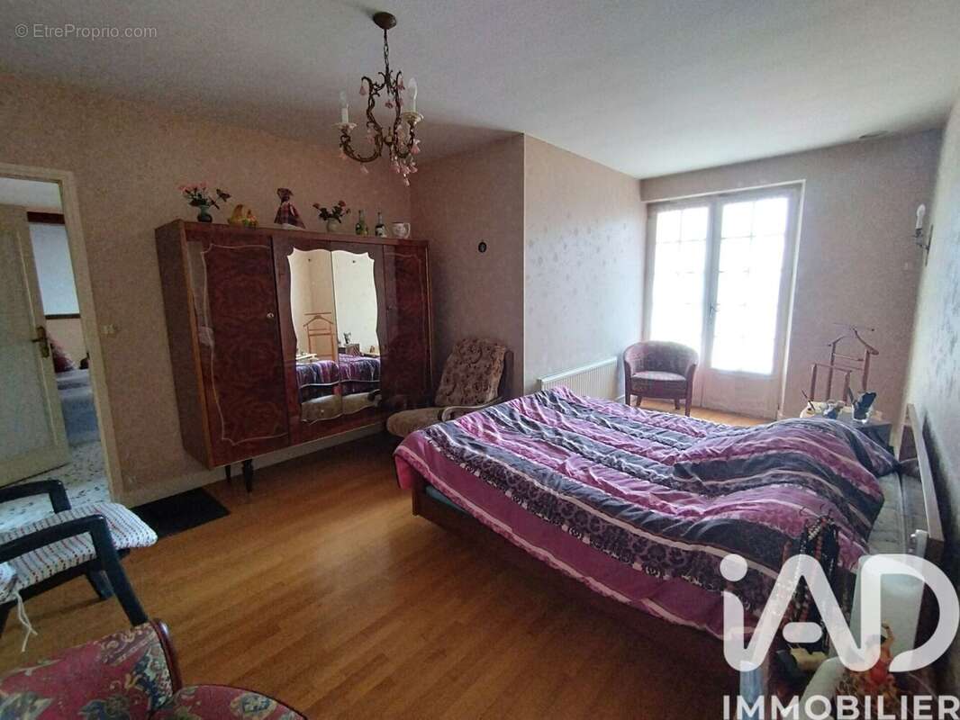 Maison 111 m² à Saint-Firmin-Des-Pres  - photo 6