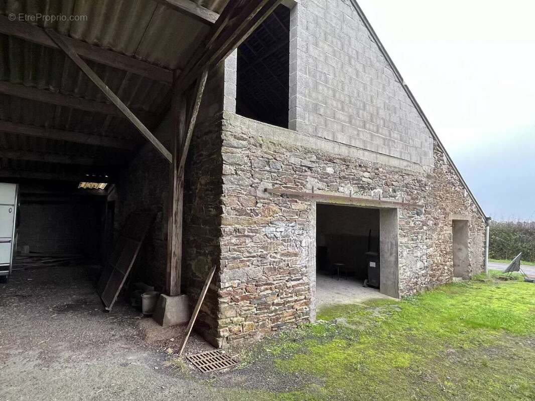 Maison à JOUE-SUR-ERDRE