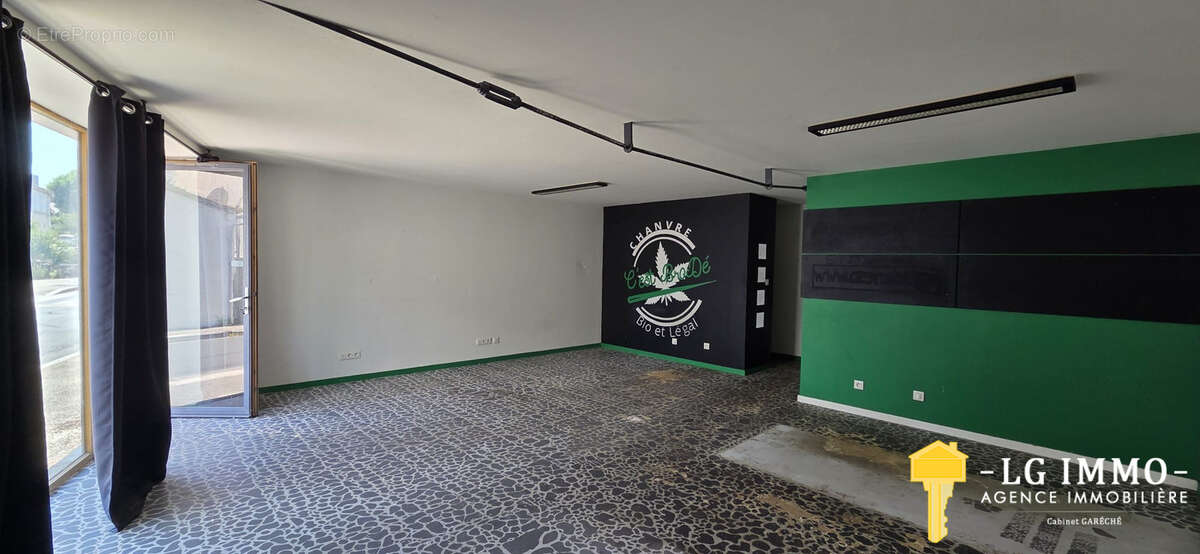 Appartement t3 + local commercial, centre bourg de mortagne - photo 15