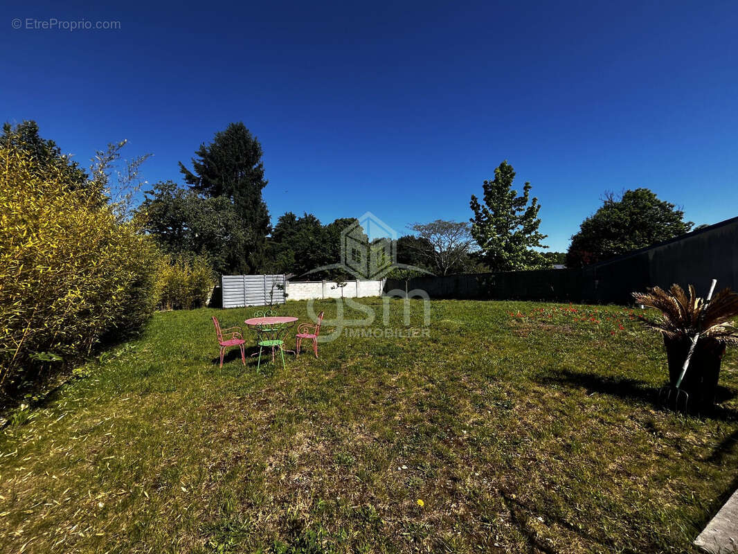 Maison à MONTS