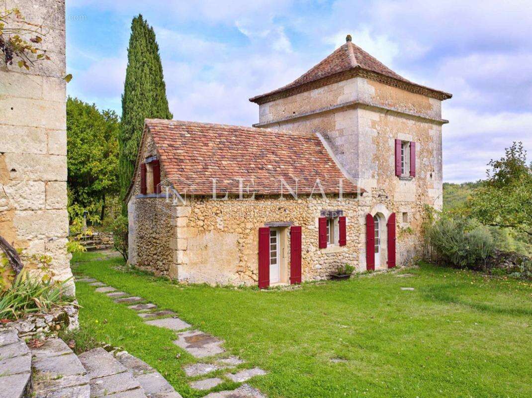 Maison à MONTAGNAC-LA-CREMPSE