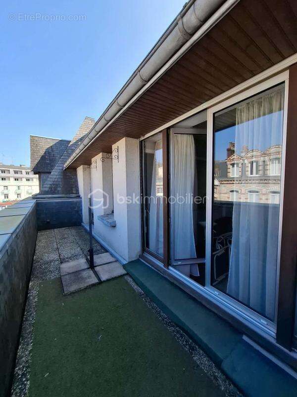 Appartement à MAGNY-LE-DESERT