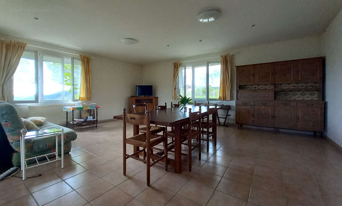 Maison de plain-pied , 103 m² , vue exceptionnelle. Terrain 2 800 m² - photo 3