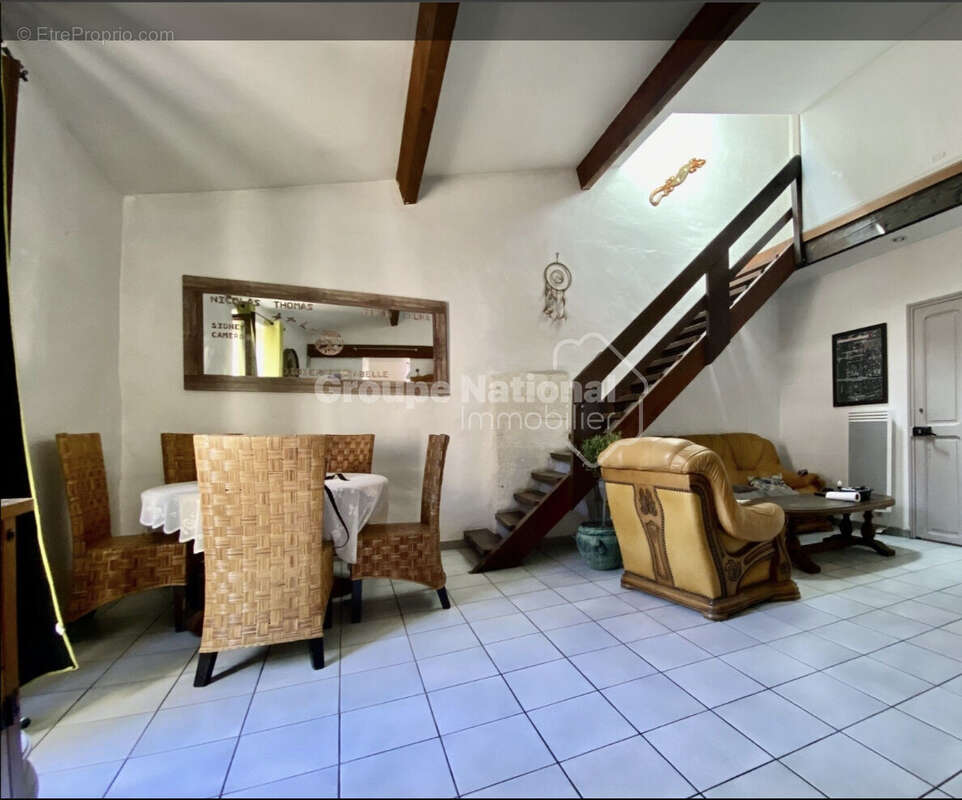 Appartement à ARAMON