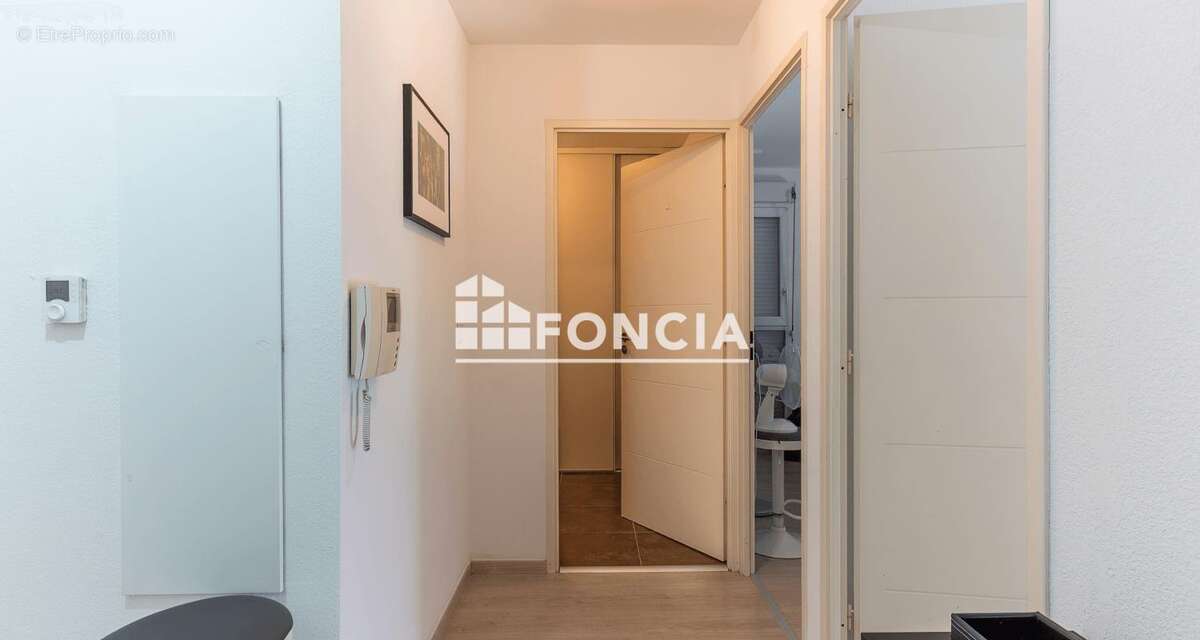 Appartement avec 2 places de  parking - photo 4