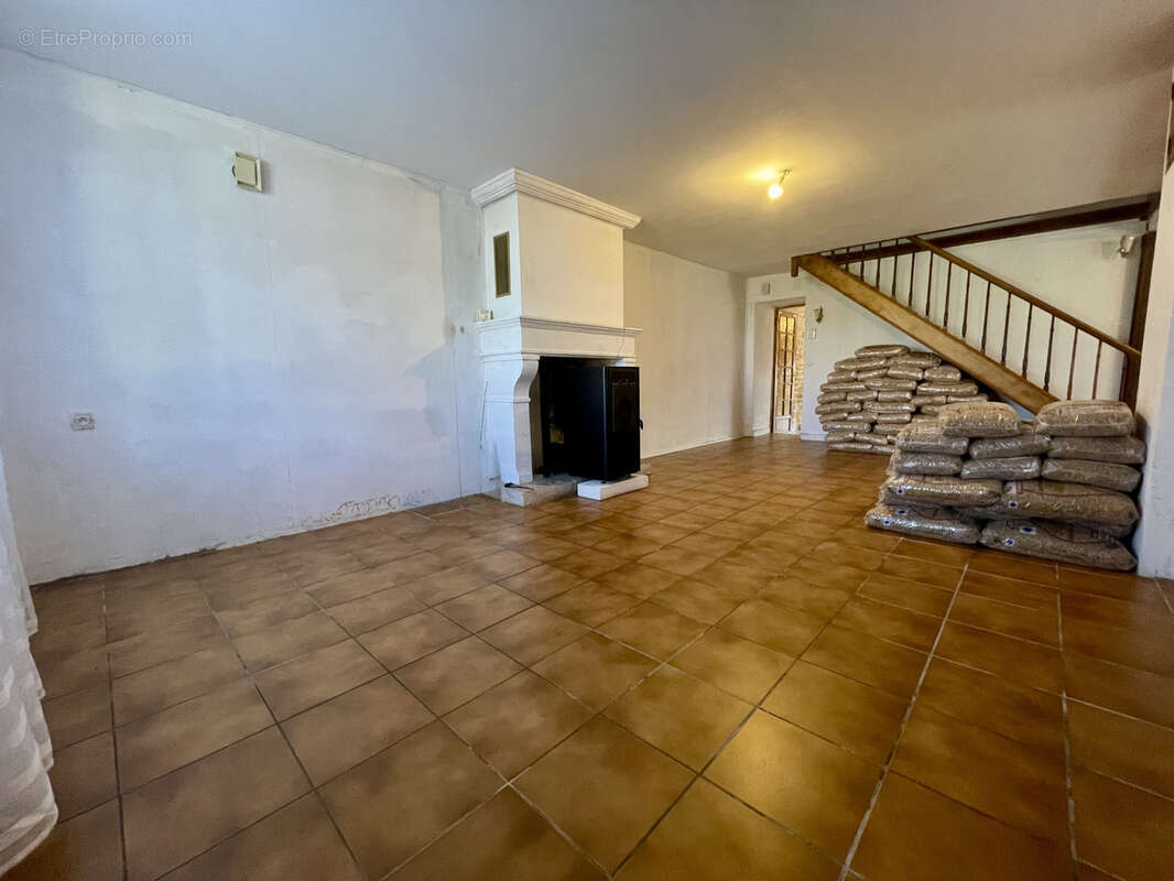 Maison à SAINT-SAVINIEN