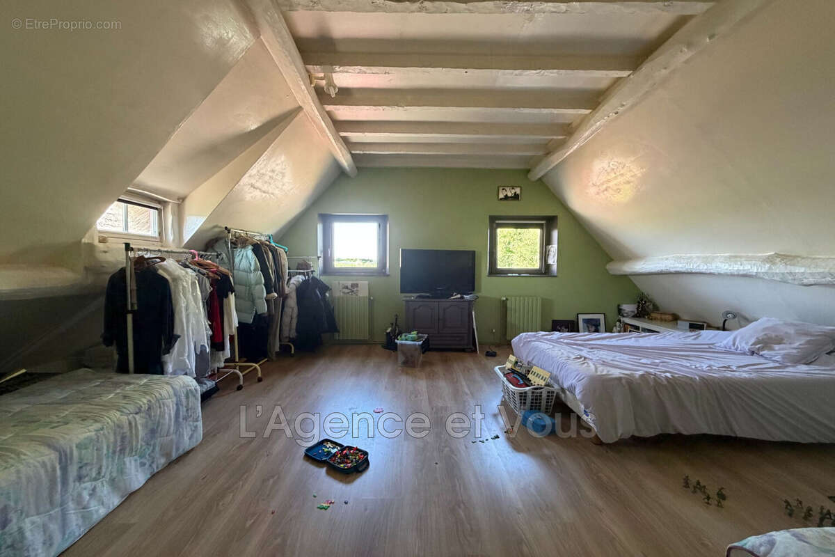 Maison 223 m² à Hirel  - photo 3