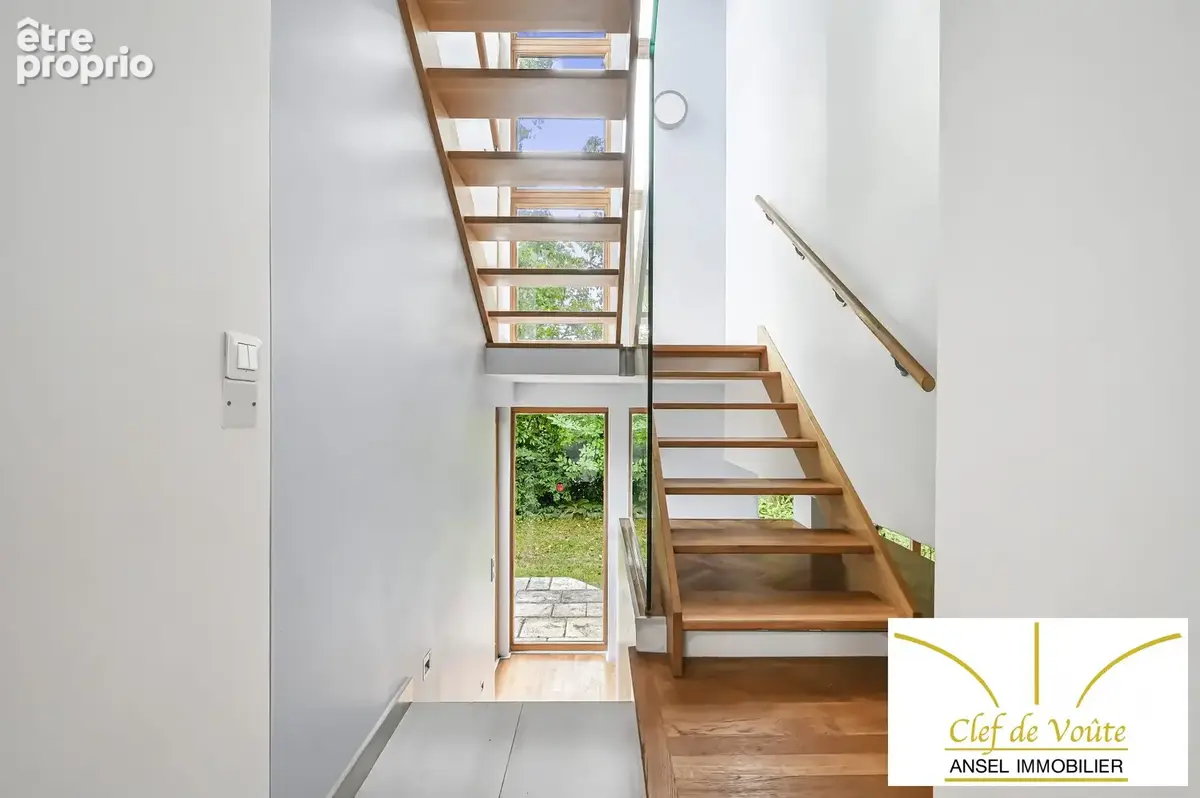 Maison 152 m² à La Celle-Saint-Cloud  - photo 8