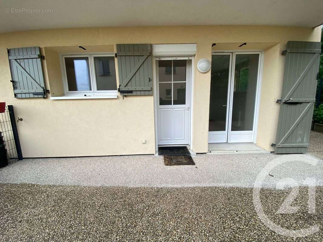 Appartement à LONGPERRIER