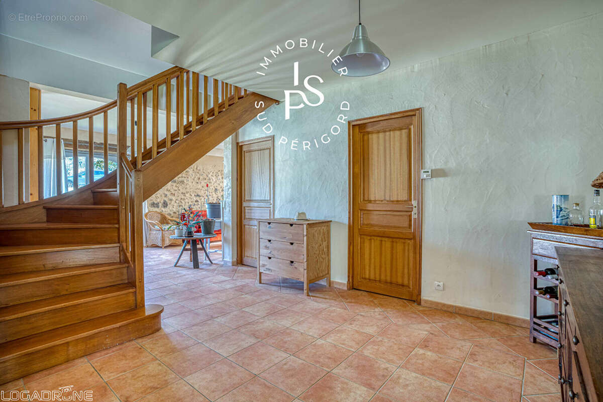 Maison à MONPAZIER