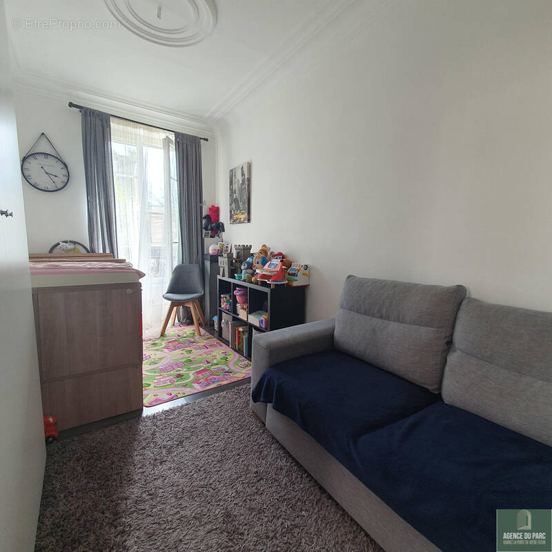 Appartement à VILLE-D'AVRAY