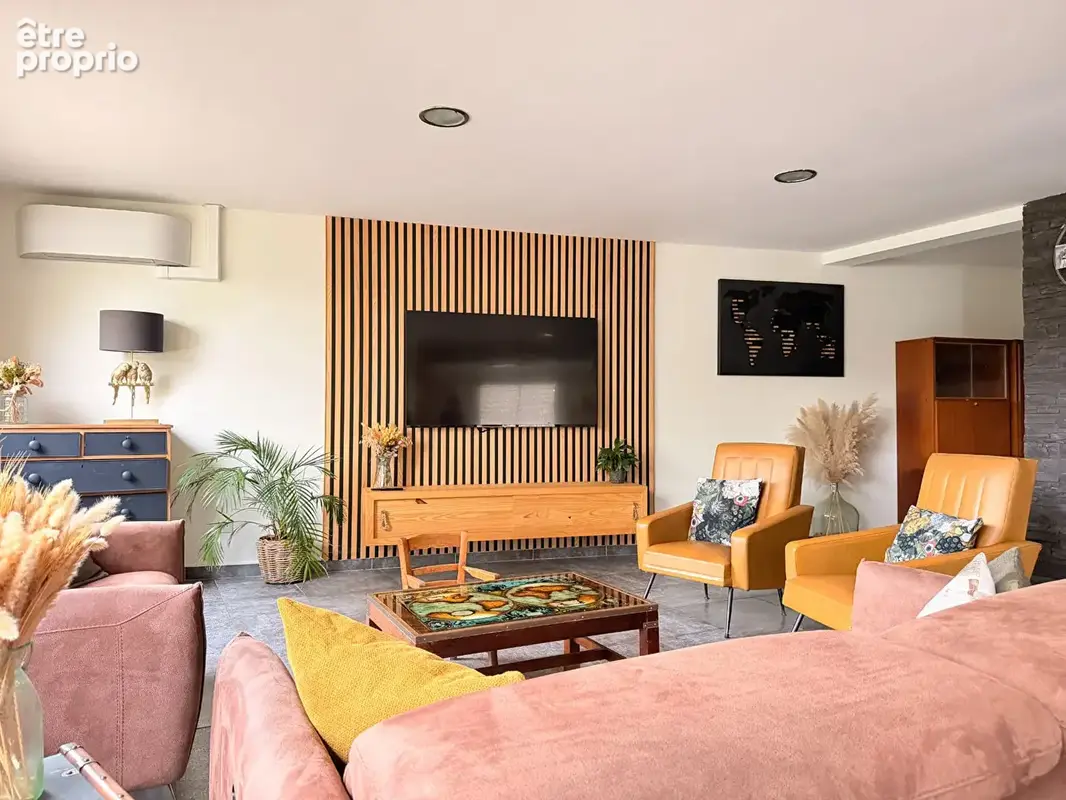 Pavillon familial de 182 m²  - 5 chambres - sous-sol complet - photo 4