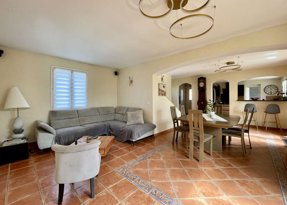 Maison à VAISON-LA-ROMAINE