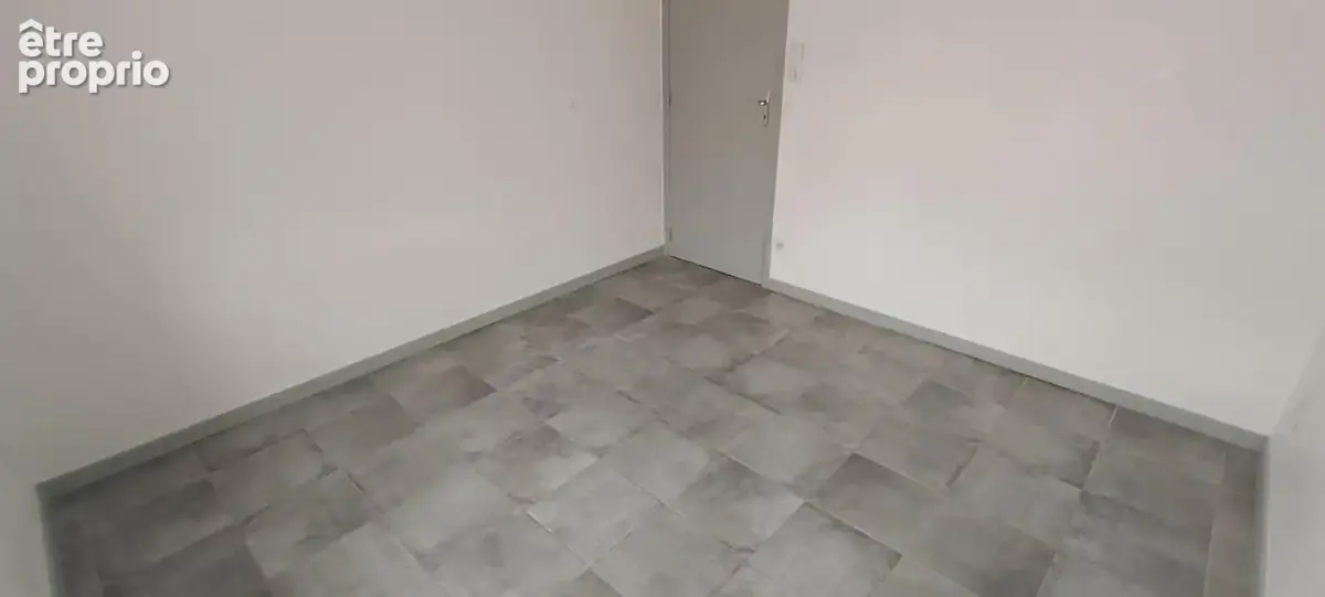 TELOCHÉ ? COUP DE C?UR ! Maison rénovée entièrement de plain-pied de 70 m2 avec extérieur Sud ? 2 chambres sur une parcelle de 5 - photo 11