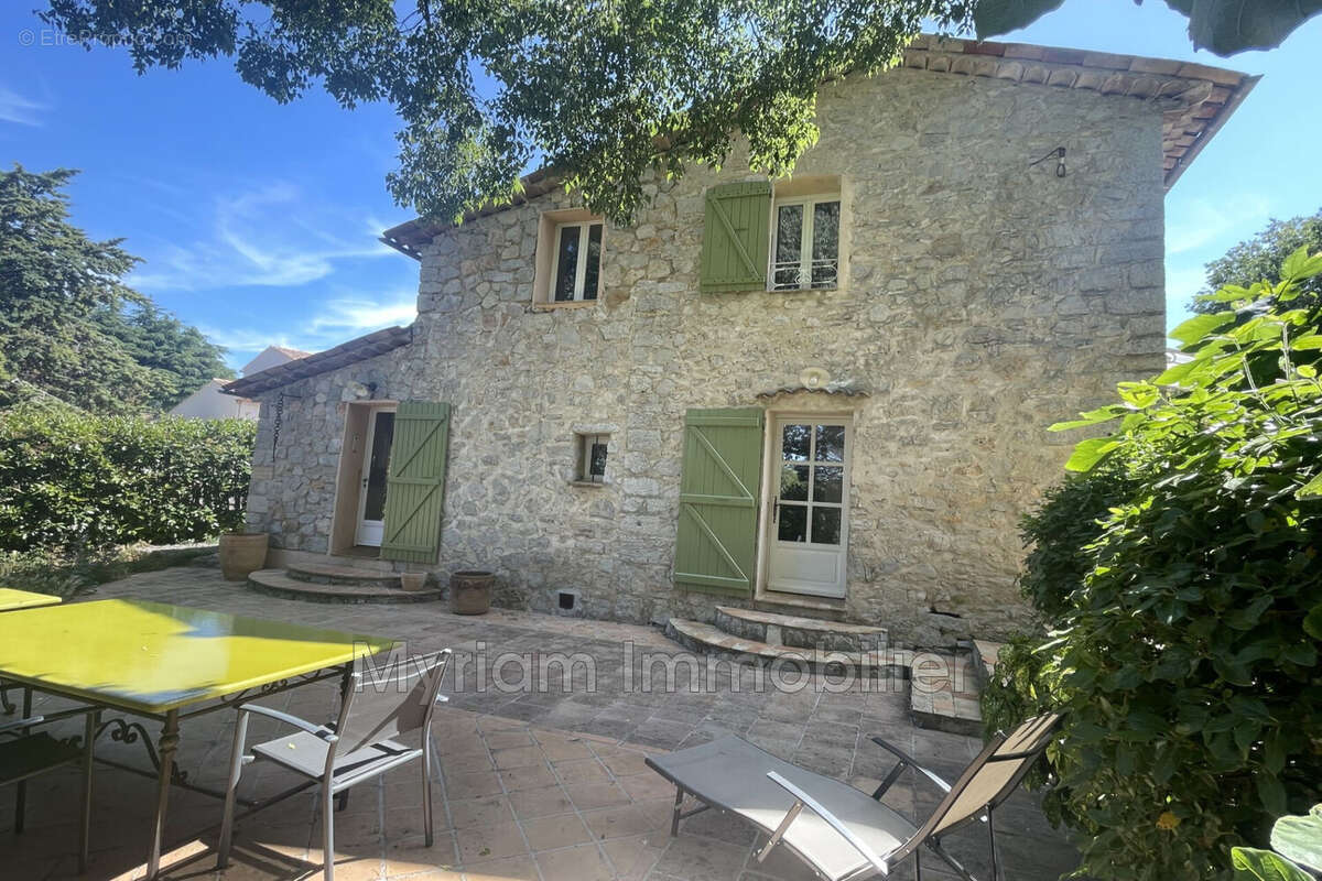 Maison à PEYMEINADE