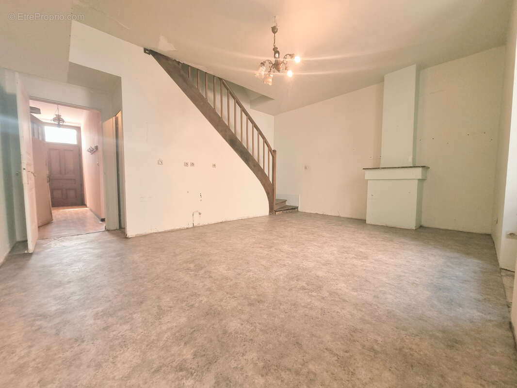 Maison à CRAINCOURT