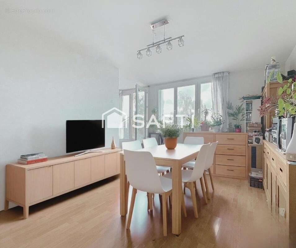 Photo 2 - Appartement à RUEIL-MALMAISON