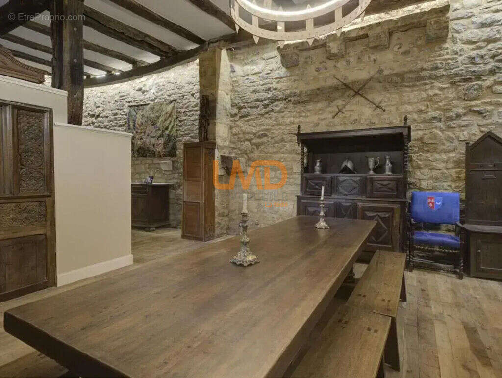 Hôtel particulier du 13ème siècle entièrement rénové - photo 11