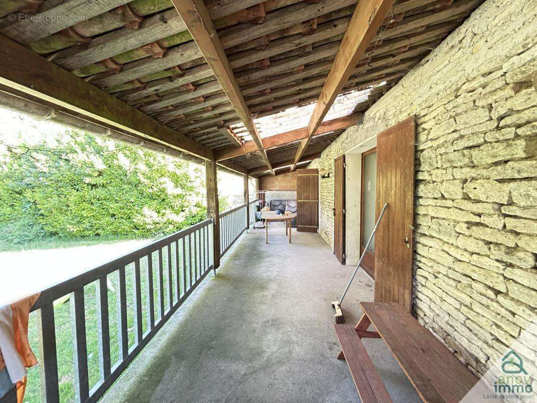 A vendre saint cybardeaux proche rouillac 4 maisons dont 2 l - photo 13