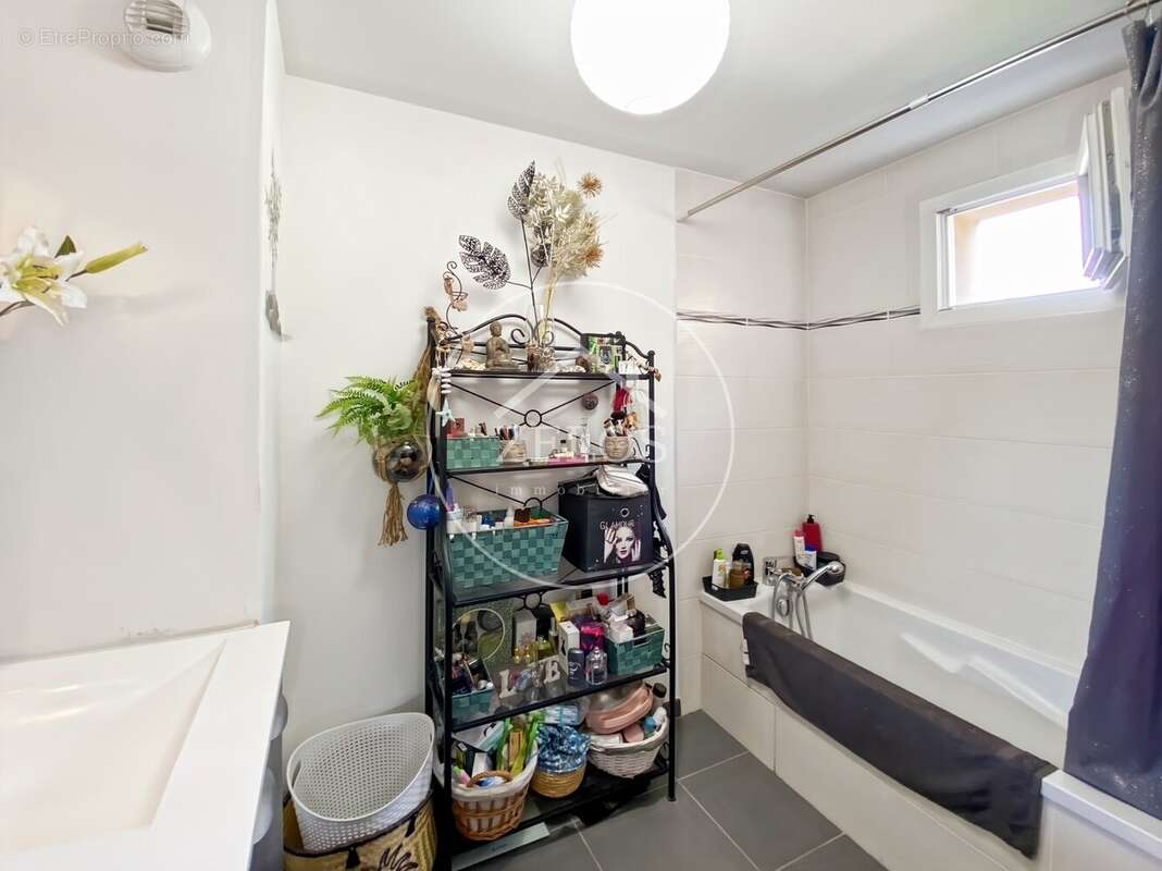 Appartement à CAILLOUX-SUR-FONTAINES