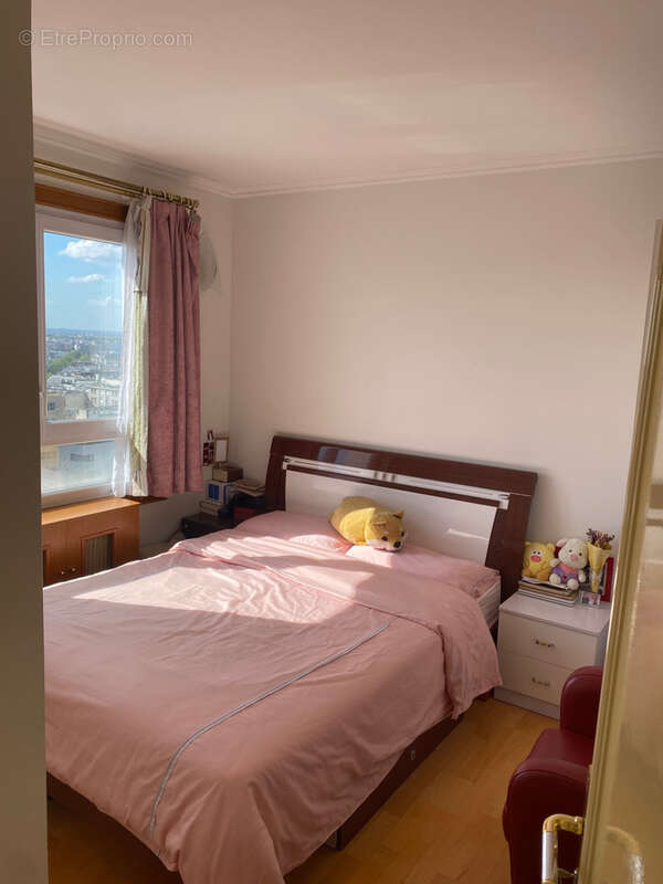 Appartement à PARIS-20E
