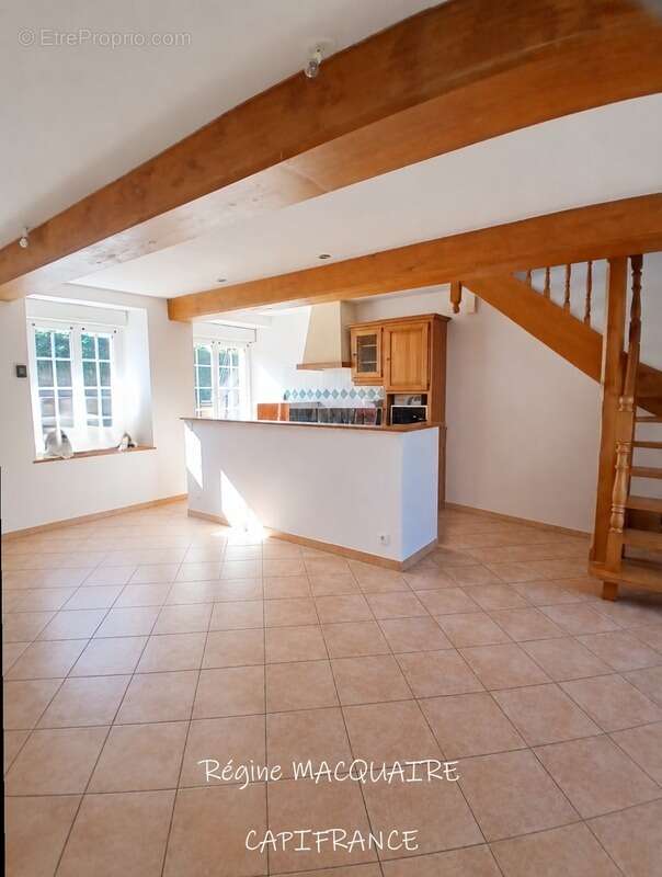 Maison en pierre à Sourdeval (50) – 4 pièces – 3 chambres dont 1 au rdc + dépendances – Terrain 2 500 m² - photo 5