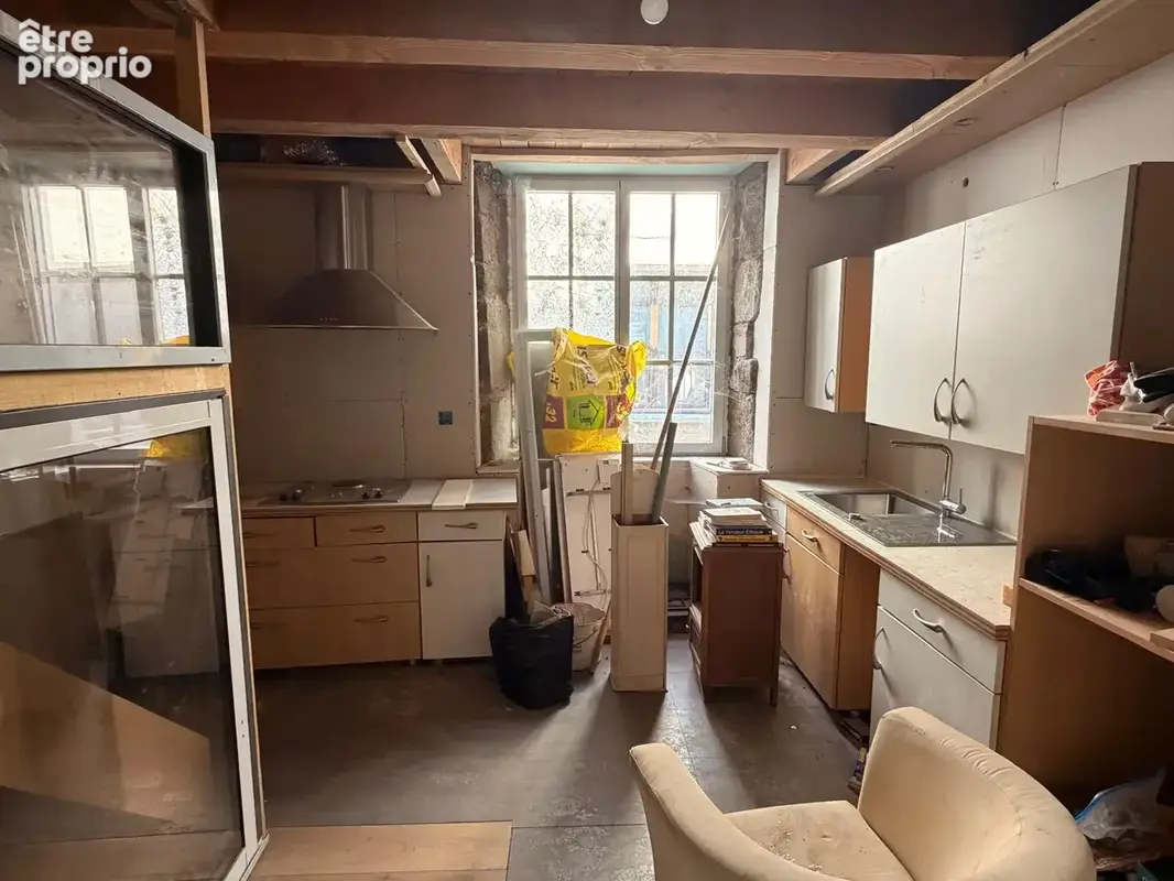 Jolie maison en pierre avec cour attenante - photo 3