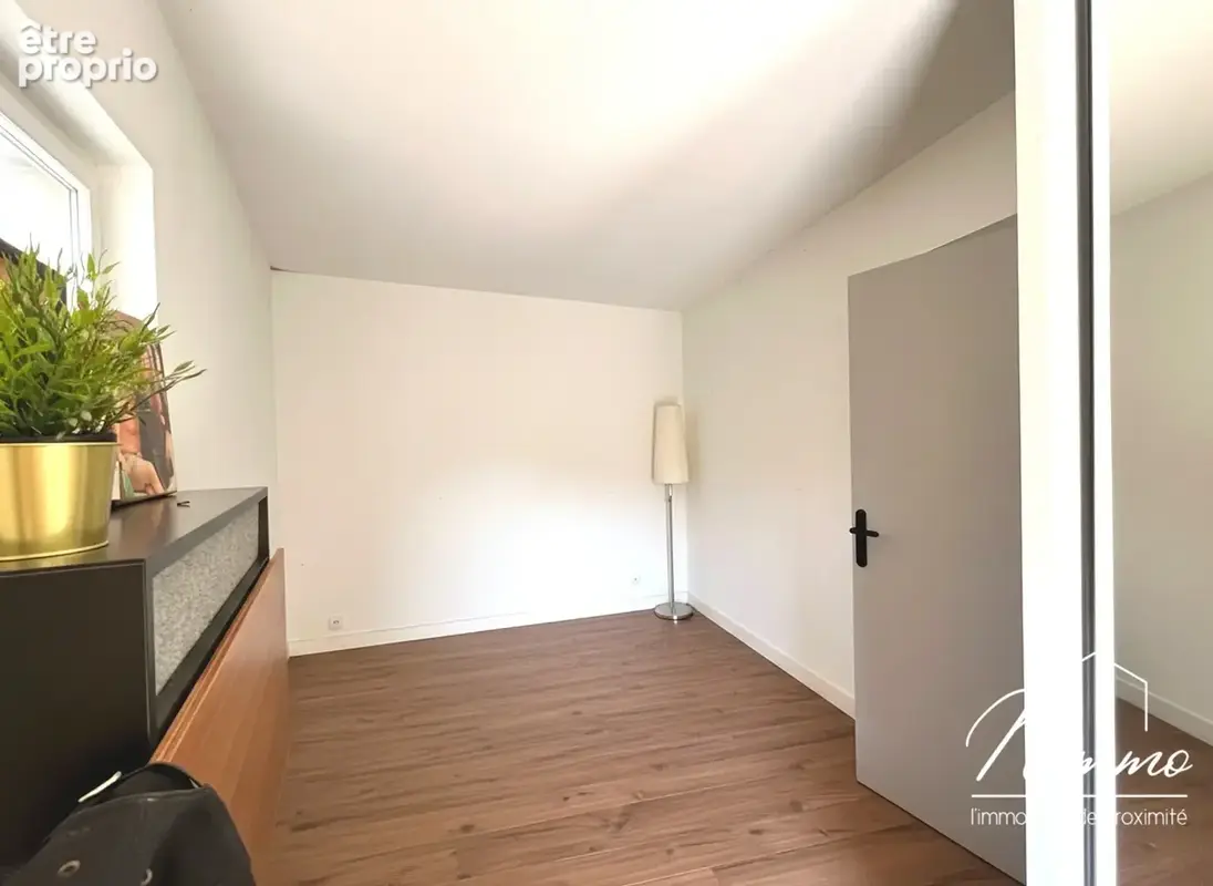 Exclusivité nîmes vacquerolles  appartement t3 en rez-de-jardin parking piscine - photo 7